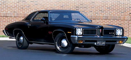 Pontiac GTO '1973 вид спереди